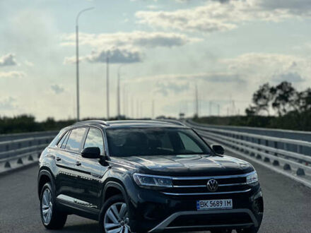 Фольксваген Atlas Cross Sport 2021 у Рівному на Automoto.ua Чорний Фольксваген Atlas Cross Sport, об'ємом двигуна 3.6 л та пробігом 72 тис. км за 30990 $, фото 1 на Automoto.ua