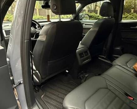 Сірий Фольксваген Atlas Cross Sport, об'ємом двигуна 3.6 л та пробігом 59 тис. км за 38500 $, фото 30 на Automoto.ua