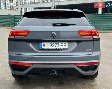 Серый Фольксваген Atlas Cross Sport, объемом двигателя 3.6 л и пробегом 86 тыс. км за 27000 $, фото 5 на Automoto.ua