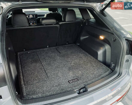 Серый Фольксваген Atlas Cross Sport, объемом двигателя 3.6 л и пробегом 86 тыс. км за 27000 $, фото 19 на Automoto.ua