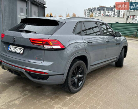 Серый Фольксваген Atlas Cross Sport, объемом двигателя 3.6 л и пробегом 86 тыс. км за 27000 $, фото 3 на Automoto.ua