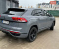 Серый Фольксваген Atlas Cross Sport, объемом двигателя 3.6 л и пробегом 86 тыс. км за 27000 $, фото 3 на Automoto.ua