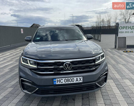 Серый Фольксваген Atlas Cross Sport, объемом двигателя 3.6 л и пробегом 95 тыс. км за 26000 $, фото 2 на Automoto.ua