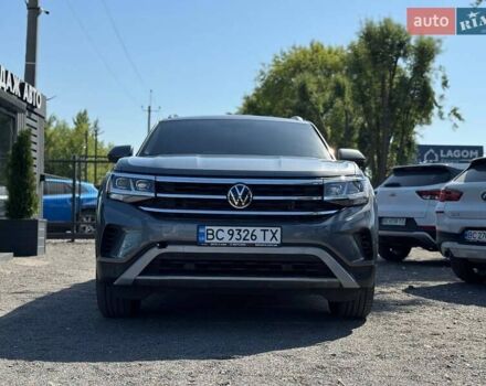 Серый Фольксваген Atlas Cross Sport, объемом двигателя 3.6 л и пробегом 56 тыс. км за 32000 $, фото 9 на Automoto.ua