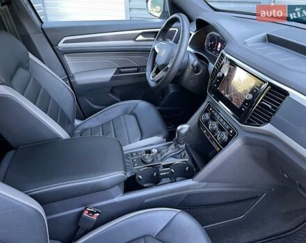 Сірий Фольксваген Atlas Cross Sport, об'ємом двигуна 3.6 л та пробігом 28 тис. км за 33500 $, фото 107 на Automoto.ua
