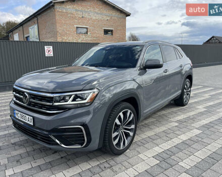 Серый Фольксваген Atlas Cross Sport, объемом двигателя 3.6 л и пробегом 95 тыс. км за 26000 $, фото 1 на Automoto.ua