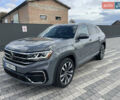 Серый Фольксваген Atlas Cross Sport, объемом двигателя 3.6 л и пробегом 95 тыс. км за 26000 $, фото 1 на Automoto.ua