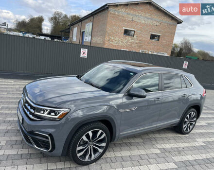 Серый Фольксваген Atlas Cross Sport, объемом двигателя 3.6 л и пробегом 95 тыс. км за 26000 $, фото 12 на Automoto.ua