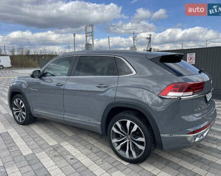 Серый Фольксваген Atlas Cross Sport, объемом двигателя 3.6 л и пробегом 95 тыс. км за 26000 $, фото 10 на Automoto.ua