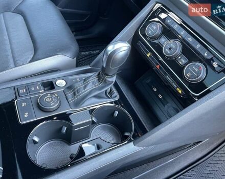 Сірий Фольксваген Atlas Cross Sport, об'ємом двигуна 3.6 л та пробігом 28 тис. км за 33500 $, фото 112 на Automoto.ua