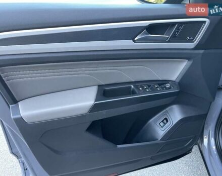 Сірий Фольксваген Atlas Cross Sport, об'ємом двигуна 3.6 л та пробігом 28 тис. км за 33500 $, фото 66 на Automoto.ua