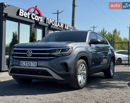 Серый Фольксваген Atlas Cross Sport, объемом двигателя 3.6 л и пробегом 56 тыс. км за 32000 $, фото 1 на Automoto.ua