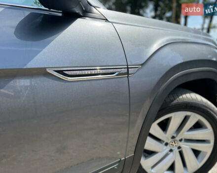 Сірий Фольксваген Atlas Cross Sport, об'ємом двигуна 3.6 л та пробігом 75 тис. км за 33500 $, фото 6 на Automoto.ua