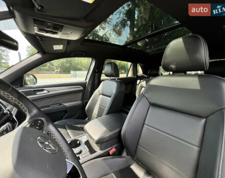 Сірий Фольксваген Atlas Cross Sport, об'ємом двигуна 3.6 л та пробігом 75 тис. км за 33500 $, фото 11 на Automoto.ua