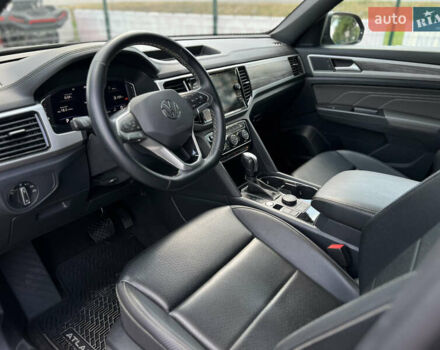 Сірий Фольксваген Atlas Cross Sport, об'ємом двигуна 3.6 л та пробігом 75 тис. км за 33500 $, фото 10 на Automoto.ua