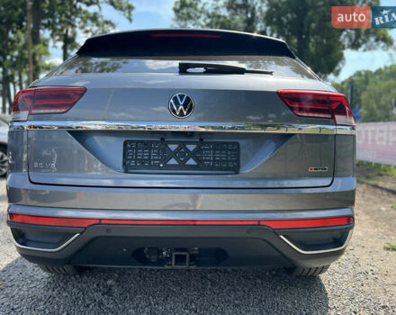 Сірий Фольксваген Atlas Cross Sport, об'ємом двигуна 3.6 л та пробігом 75 тис. км за 33500 $, фото 5 на Automoto.ua