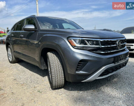 Сірий Фольксваген Atlas Cross Sport, об'ємом двигуна 3.6 л та пробігом 75 тис. км за 33500 $, фото 3 на Automoto.ua