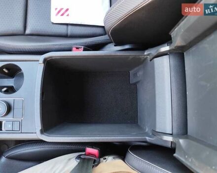 Серый Фольксваген Atlas Cross Sport, объемом двигателя 1.98 л и пробегом 46 тыс. км за 26790 $, фото 40 на Automoto.ua