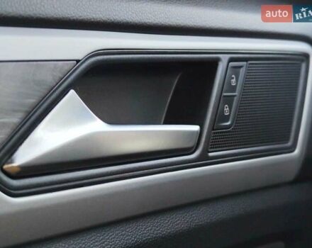 Серый Фольксваген Atlas Cross Sport, объемом двигателя 1.98 л и пробегом 46 тыс. км за 26790 $, фото 31 на Automoto.ua