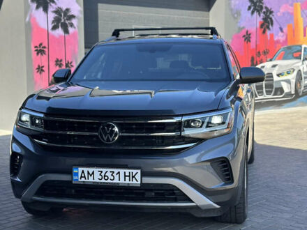 Серый Фольксваген Atlas Cross Sport, объемом двигателя 2 л и пробегом 36 тыс. км за 27900 $, фото 1 на Automoto.ua