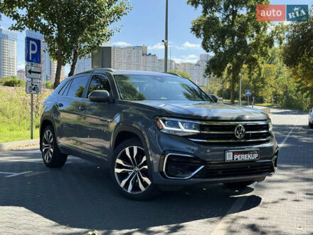 Серый Фольксваген Atlas Cross Sport, объемом двигателя 3.6 л и пробегом 52 тыс. км за 32499 $, фото 1 на Automoto.ua