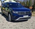 Синий Фольксваген Atlas Cross Sport, объемом двигателя 2 л и пробегом 65 тыс. км за 25600 $, фото 1 на Automoto.ua