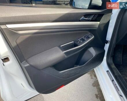 Белый Фольксваген e-Bora, объемом двигателя 0 л и пробегом 82 тыс. км за 13900 $, фото 13 на Automoto.ua