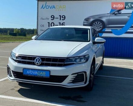 Белый Фольксваген e-Bora, объемом двигателя 0 л и пробегом 82 тыс. км за 13900 $, фото 3 на Automoto.ua