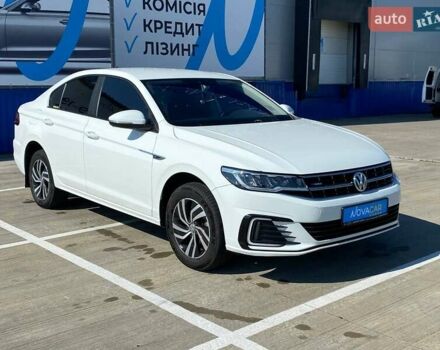 Белый Фольксваген e-Bora, объемом двигателя 0 л и пробегом 82 тыс. км за 13900 $, фото 1 на Automoto.ua