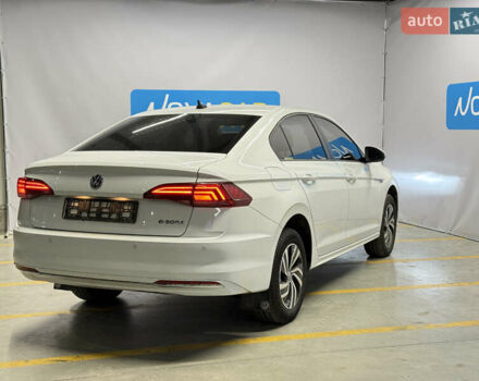 Белый Фольксваген e-Bora, объемом двигателя 0 л и пробегом 82 тыс. км за 12490 $, фото 4 на Automoto.ua