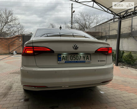 Білий Фольксваген e-Bora, об'ємом двигуна 0 л та пробігом 47 тис. км за 17500 $, фото 10 на Automoto.ua