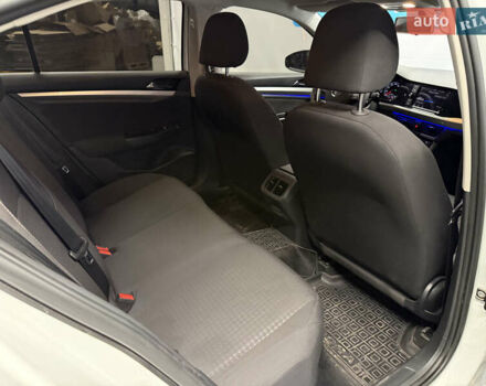 Белый Фольксваген e-Bora, объемом двигателя 0 л и пробегом 82 тыс. км за 12490 $, фото 19 на Automoto.ua