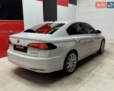 Белый Фольксваген e-Bora, объемом двигателя 0 л и пробегом 46 тыс. км за 17500 $, фото 4 на Automoto.ua