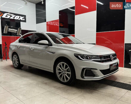 Белый Фольксваген e-Bora, объемом двигателя 0 л и пробегом 46 тыс. км за 17500 $, фото 2 на Automoto.ua