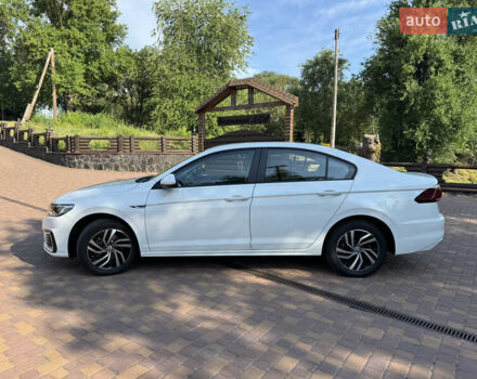 Белый Фольксваген e-Bora, объемом двигателя 0 л и пробегом 15 тыс. км за 15500 $, фото 2 на Automoto.ua