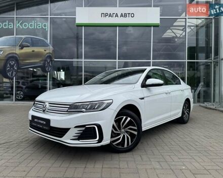 Белый Фольксваген e-Bora, объемом двигателя 0 л и пробегом 59 тыс. км за 14990 $, фото 1 на Automoto.ua
