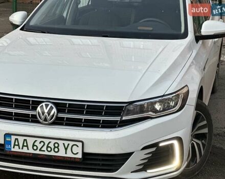 Белый Фольксваген e-Bora, объемом двигателя 0 л и пробегом 63 тыс. км за 13800 $, фото 18 на Automoto.ua