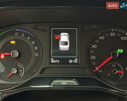 Белый Фольксваген e-Bora, объемом двигателя 0 л и пробегом 46 тыс. км за 17500 $, фото 14 на Automoto.ua