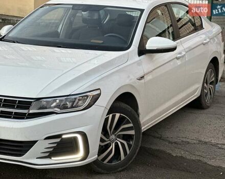 Белый Фольксваген e-Bora, объемом двигателя 0 л и пробегом 63 тыс. км за 13800 $, фото 14 на Automoto.ua