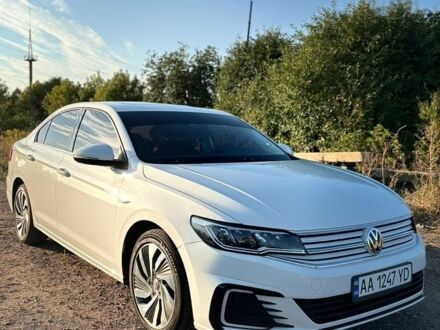 Білий Фольксваген e-Bora, об'ємом двигуна 0 л та пробігом 105 тис. км за 13600 $, фото 1 на Automoto.ua