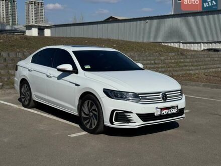 Белый Фольксваген e-Bora, объемом двигателя 0 л и пробегом 55 тыс. км за 15299 $, фото 1 на Automoto.ua