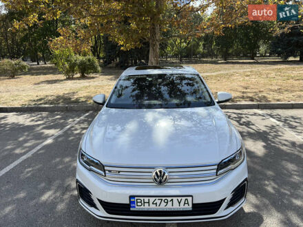 Фольксваген e-Bora 2019 у Одесі на Automoto.ua Білий Фольксваген e-Bora, об'ємом двигуна 0 л та пробігом 2 тис. км за 17900 $, фото 1 на Automoto.ua