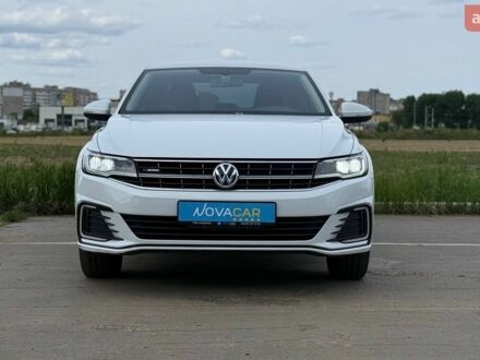 Белый Фольксваген e-Bora, объемом двигателя 0 л и пробегом 87 тыс. км за 12890 $, фото 1 на Automoto.ua