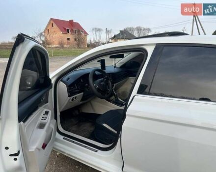 Фольксваген e-Bora, объемом двигателя 0 л и пробегом 58 тыс. км за 14000 $, фото 5 на Automoto.ua