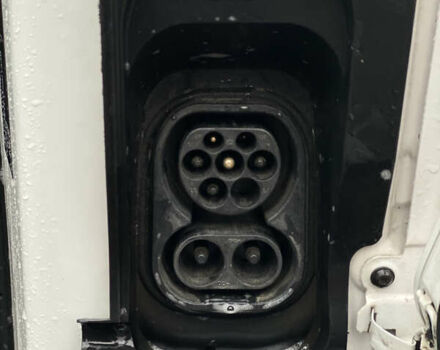 Белый Фольксваген e-Crafter, объемом двигателя 0 л и пробегом 67 тыс. км за 16499 $, фото 16 на Automoto.ua