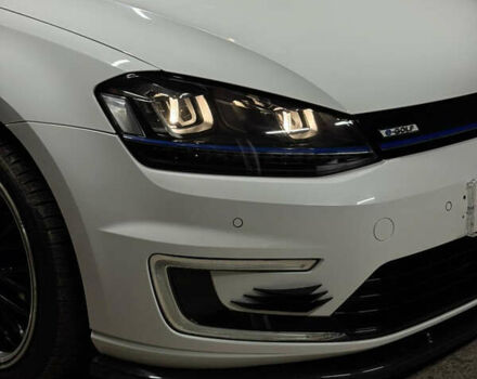 Белый Фольксваген e-Golf, объемом двигателя 0 л и пробегом 134 тыс. км за 8999 $, фото 8 на Automoto.ua
