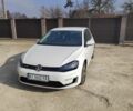 Белый Фольксваген e-Golf, объемом двигателя 0 л и пробегом 84 тыс. км за 9600 $, фото 2 на Automoto.ua