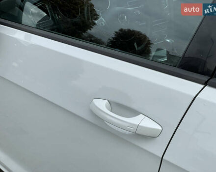 Белый Фольксваген e-Golf, объемом двигателя 0 л и пробегом 154 тыс. км за 9200 $, фото 13 на Automoto.ua