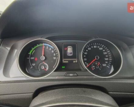 Белый Фольксваген e-Golf, объемом двигателя 0 л и пробегом 99 тыс. км за 7950 $, фото 2 на Automoto.ua