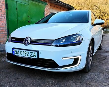Белый Фольксваген e-Golf, объемом двигателя 0 л и пробегом 108 тыс. км за 10000 $, фото 1 на Automoto.ua
